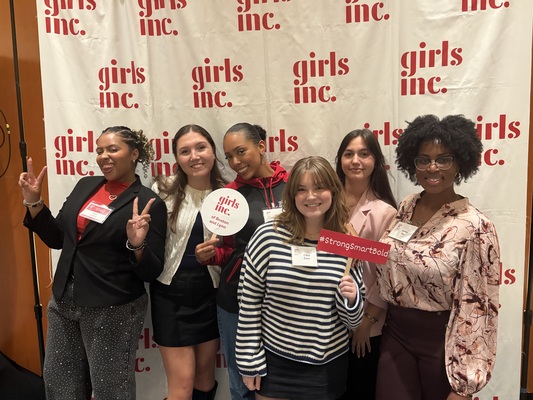 Help Girls Inc.'s BU Chapter Raise Funds for Transportation Around Boston Campaign Image